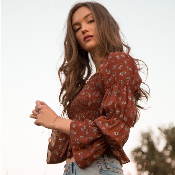 essue Tops - Floral Smock Peasant Blouse